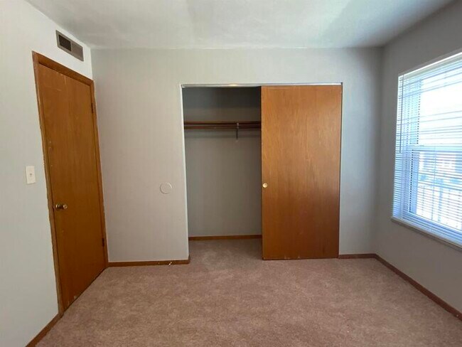 Building Photo - 2310 Frank Scott Pkwy W