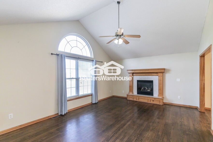 Building Photo - 804 Stratford Dr