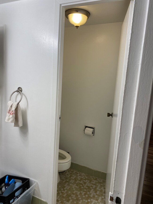 Half Bath - 11801 Rockville Pike