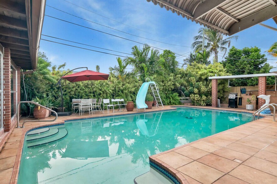 Pool - 5931 NW 5th St