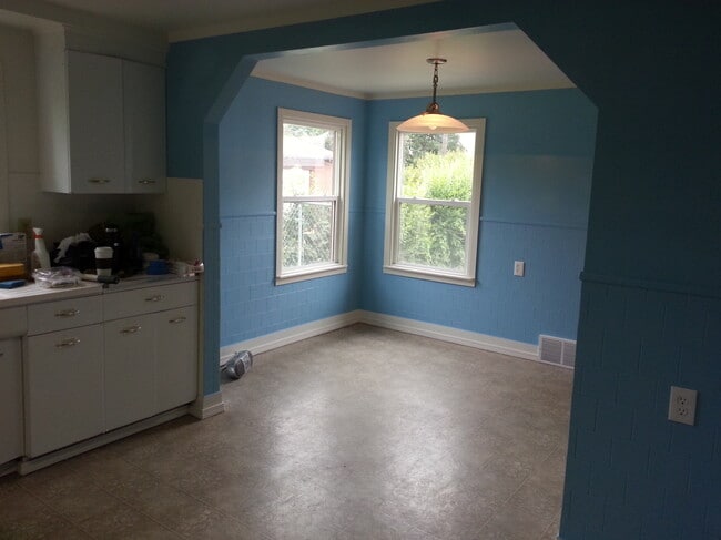 Building Photo - BU724