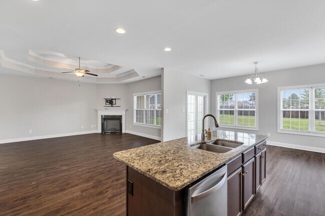 Building Photo - Large 4 bedroom home available now!