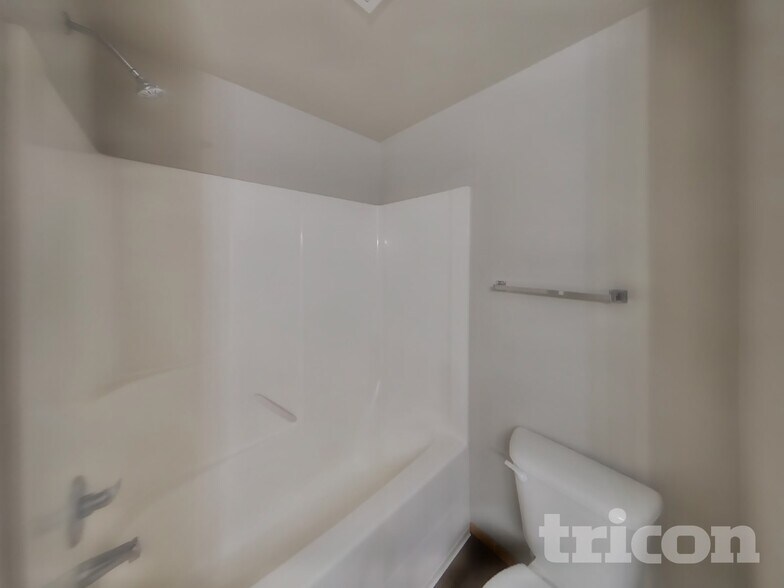 Building Photo - 10508 196th St Ct E