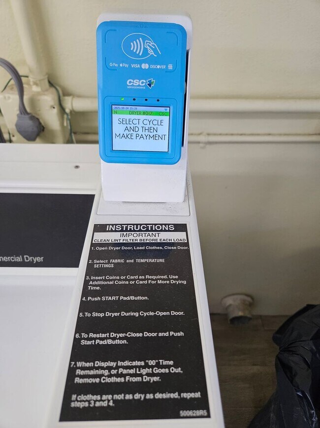 Building Photo - Seasonal Short-term 2 Bedroom 2 Bathroom Condo located on Venice Island with beach access!