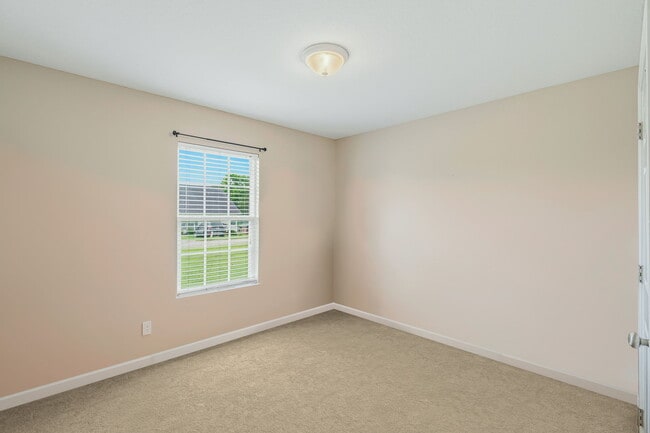 Building Photo - 927 Mossy Grove Ln