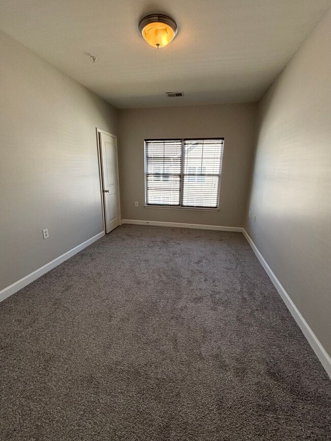 Building Photo - Beautiful 2 Bedroom 2 Bathroom Located in Sellar's Cove, Minutes from Carolina Beach!