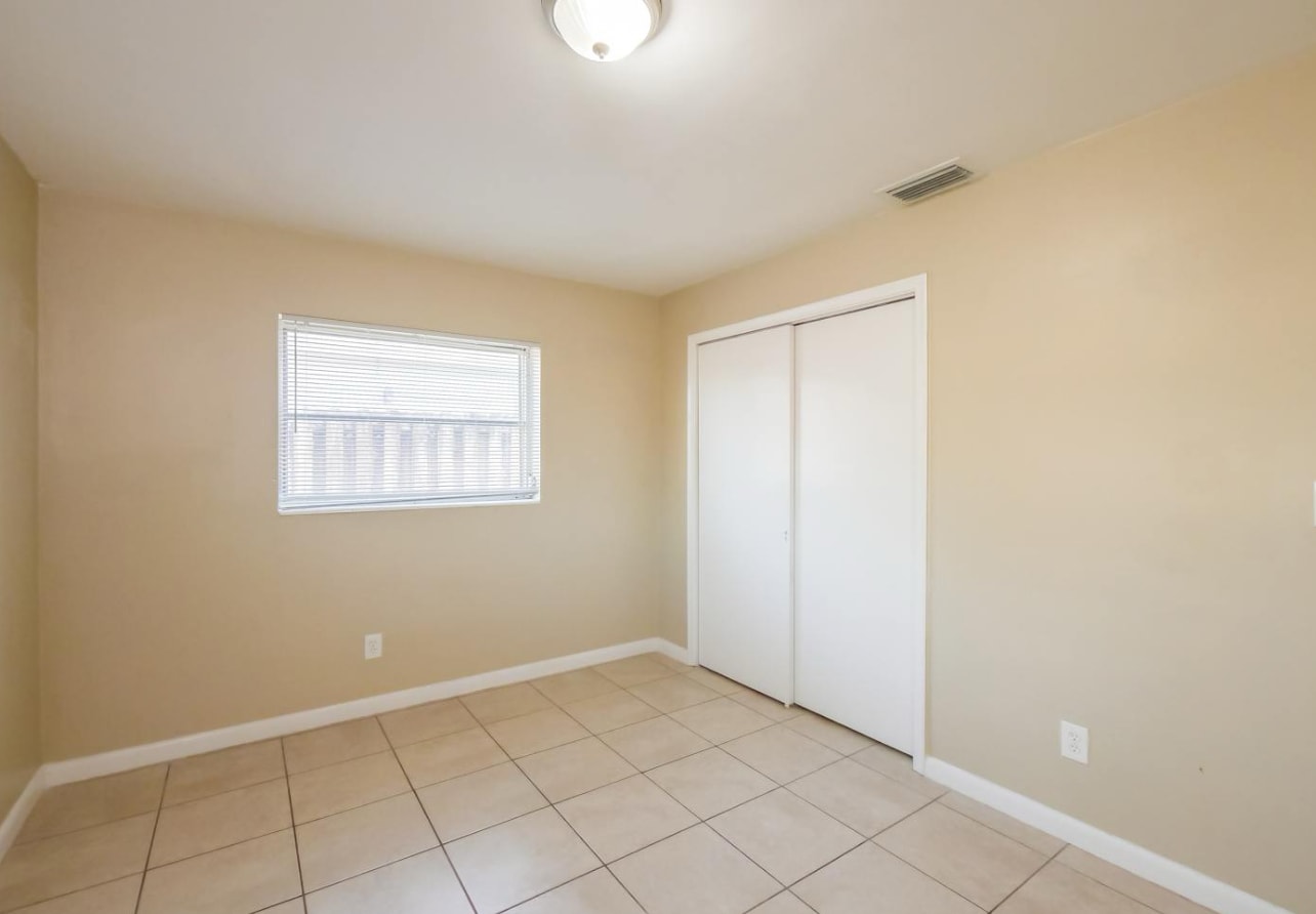 Building Photo - 3645 Valais Dr