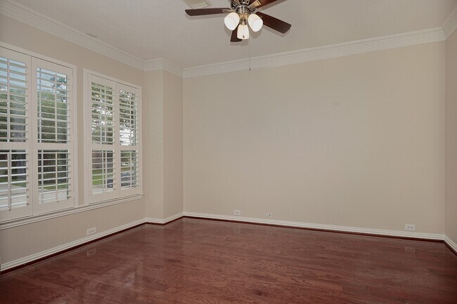 Building Photo - 79 E French Oaks Cir