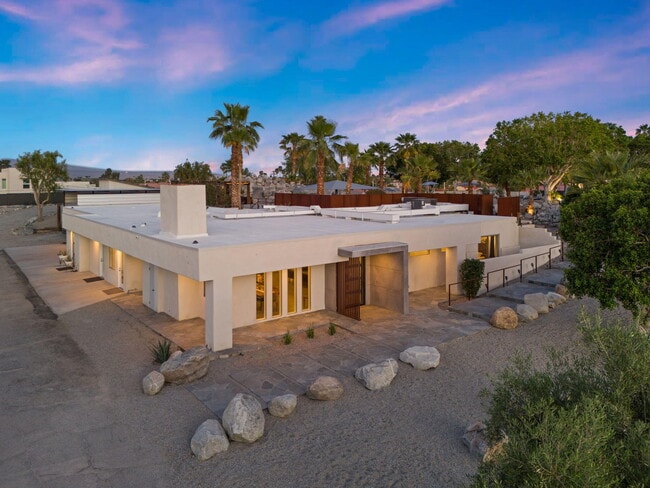 Primary Photo - 41750 Hermitage Dr