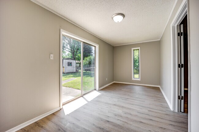 Building Photo - 2816 Memphis St