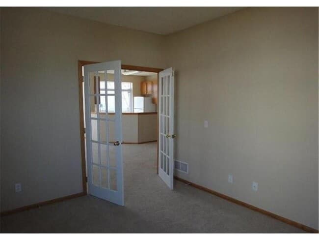 Building Photo - 9012 Garland Ln N