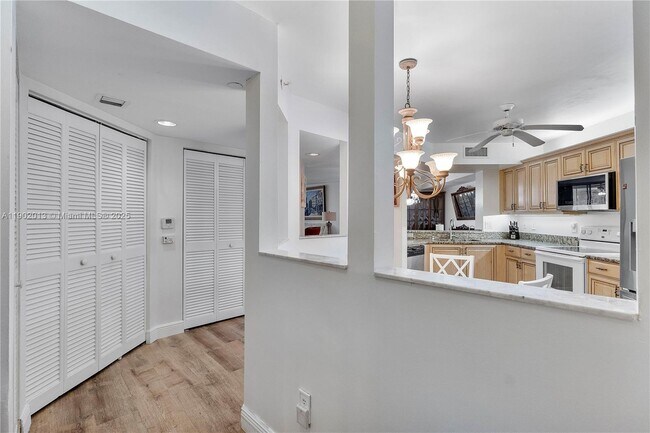 Building Photo - 9599 Weldon Cir