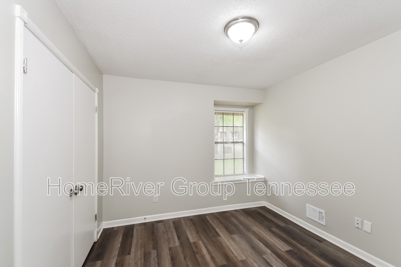 Building Photo - 3325 Ridge Top Cove
