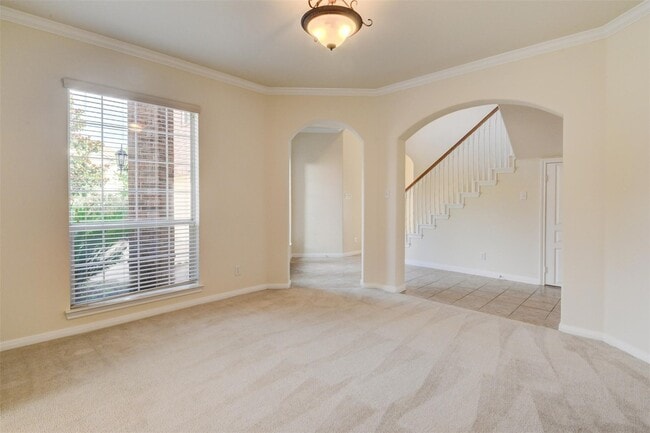Building Photo - 9115 Memorial Valley Dr
