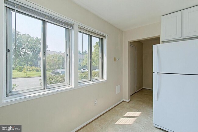 Building Photo - 9637 Westport Ln