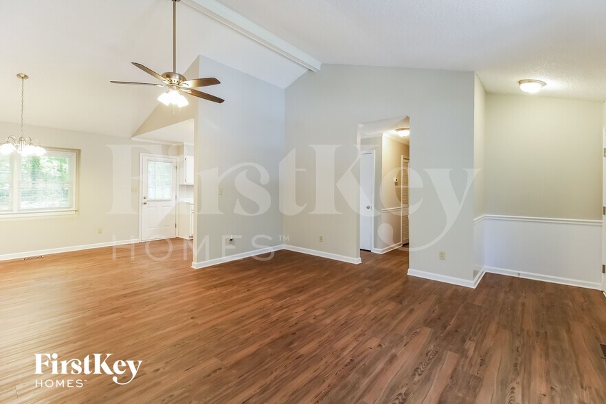 Building Photo - 3007 Amidon Dr