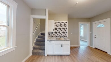 Building Photo - 3218-22 Walton