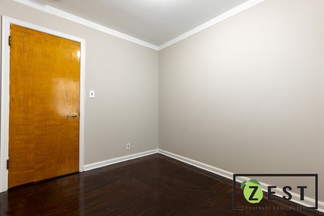 Building Photo - BEAUTIFUL 3 BEDROOM 1 BATH