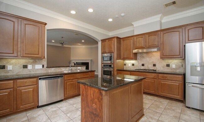 Building Photo - 1515 Olive Park