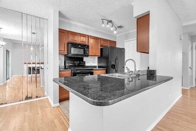 Building Photo - Where Comfort Meets Everyday Luxury!
