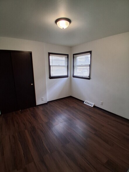 Building Photo - 4976 N 47th St