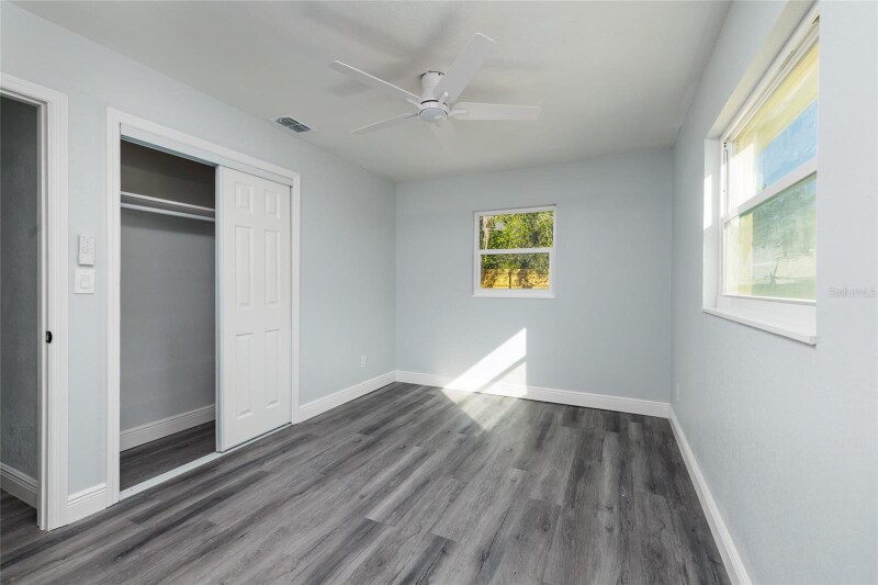 Building Photo - 1709 W Perio St