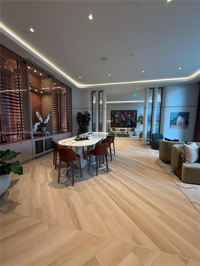 Building Photo - 77 SE 5th St