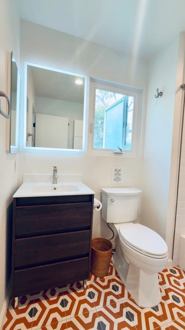 Building Photo - 177 N Singingwood St