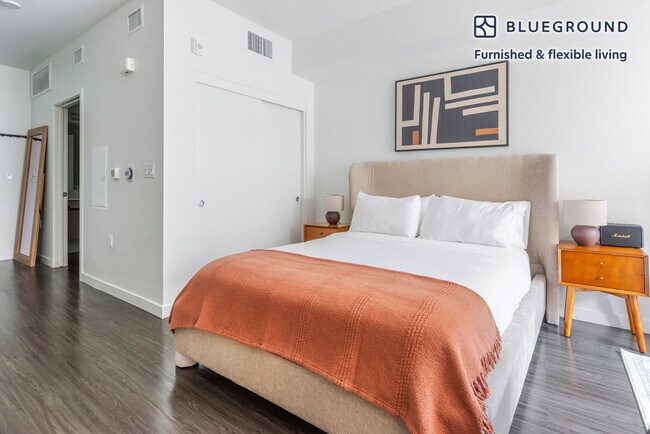 Building Photo - 238 13th St