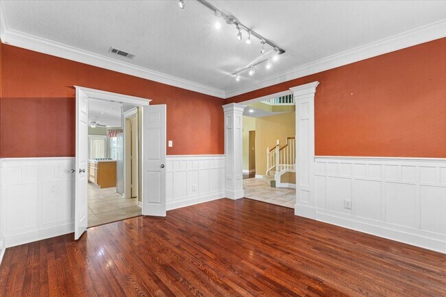 Building Photo - 9406 Laurel Wind Ct