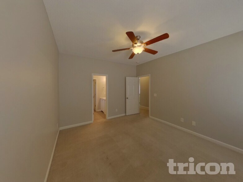 Building Photo - 207 Lockleven Dr