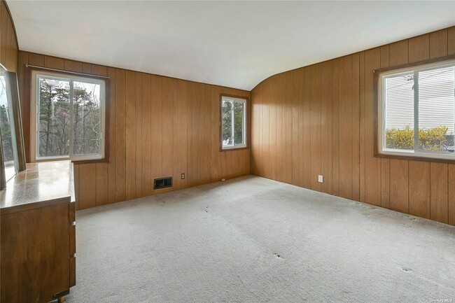 Building Photo - 28 Morewood Dr