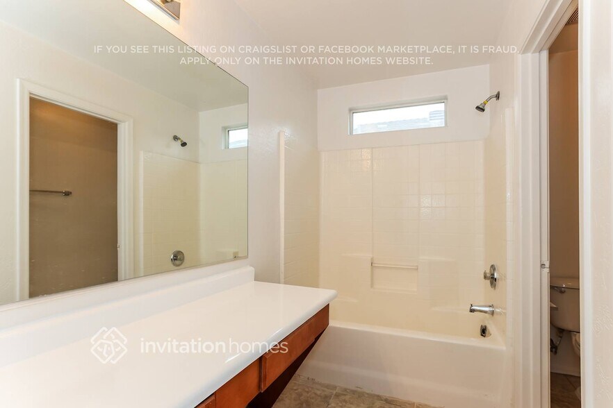 Building Photo - 6615 W Hayes St