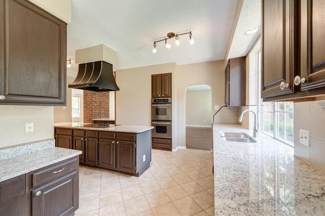 Building Photo - 3322 Bridlewood Dr