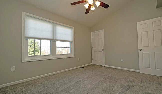 Building Photo - 2 Bedroom Home