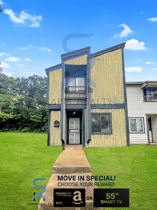 Building Photo - Move in before November 15th and choose yo...