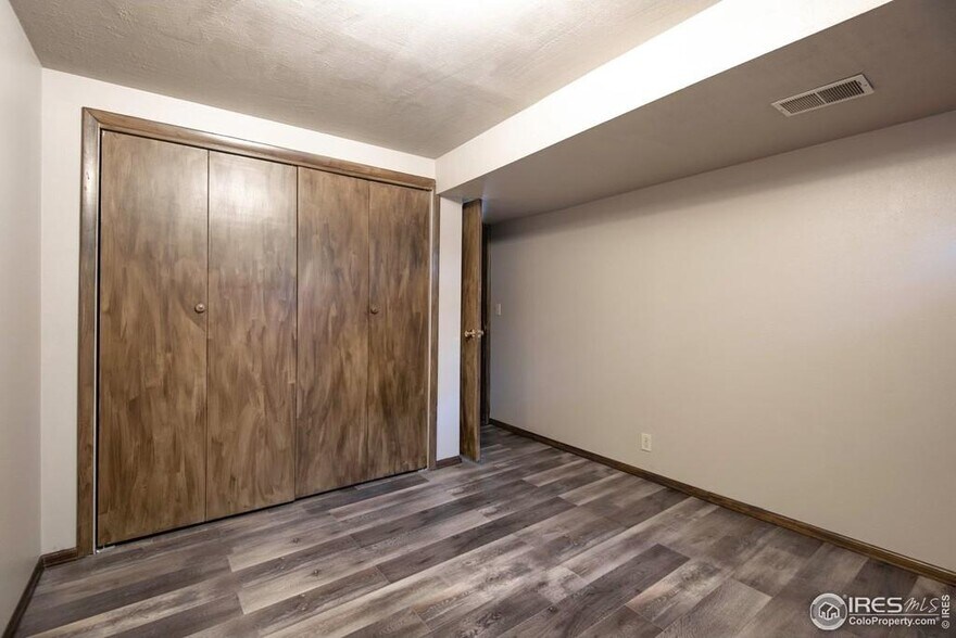 Building Photo - 1125 Cottonwood Dr