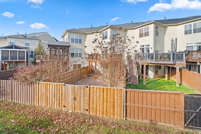 Building Photo - 23460 Twin Falls Ter