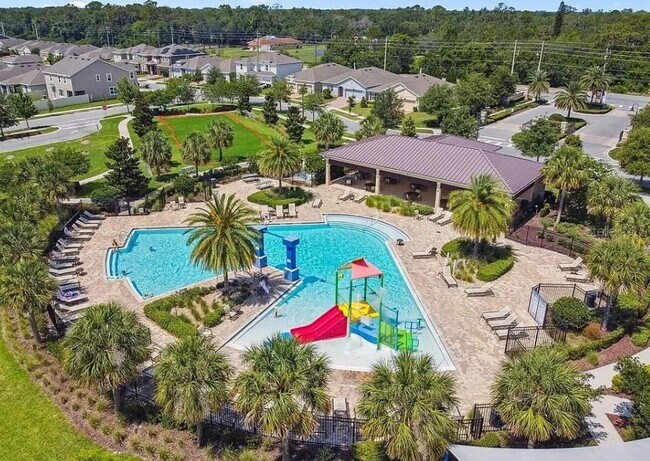 Building Photo - 5001 Center Ct