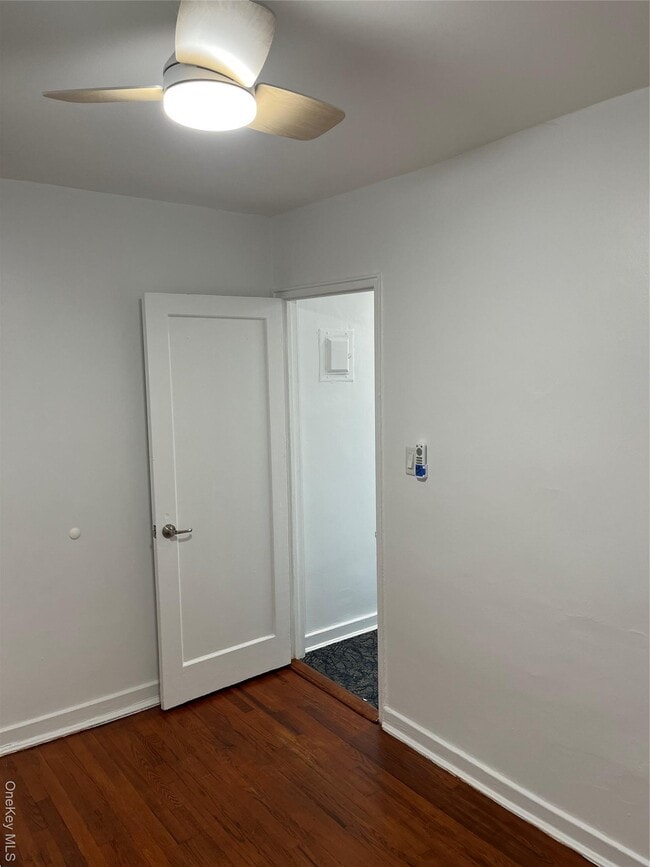 Building Photo - 72-05 Little Neck Pkwy