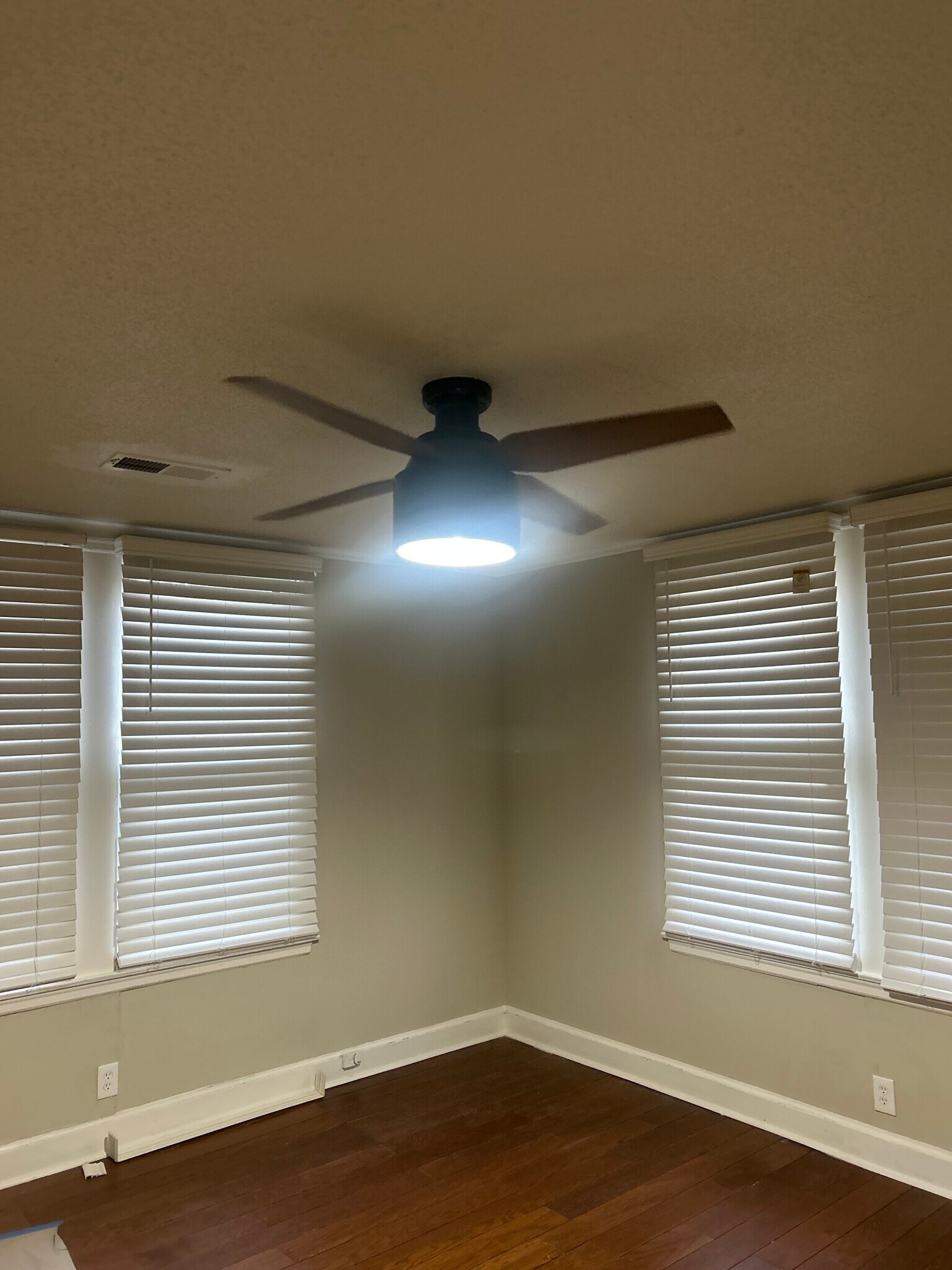 Building Photo - 1804 Foster Ave