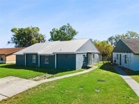 Building Photo - 1336 Fairway Dr