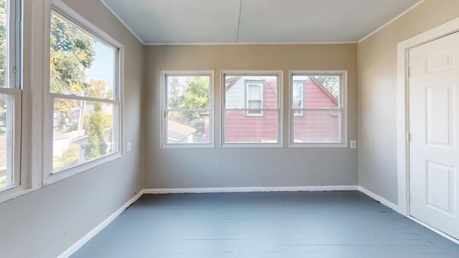 Building Photo - 1371 W 85th St