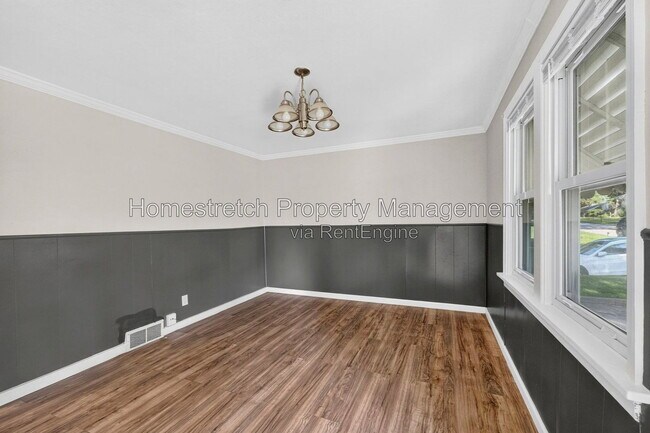 Building Photo - 575 Glorose Dr