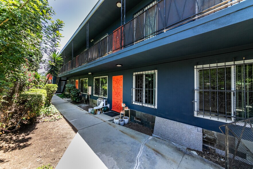 Building Photo - 1908 Clinton St