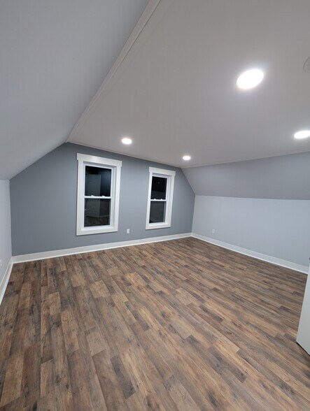 Building Photo - 404 S Barre Rd