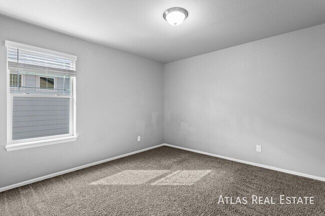 Building Photo - 1095 W 170th Pl