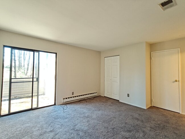 Building Photo - 906 Bromley Estate