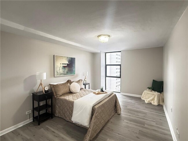 Building Photo - 620 Peachtree St NE