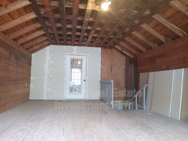 Building Photo - 802 Jefferson St